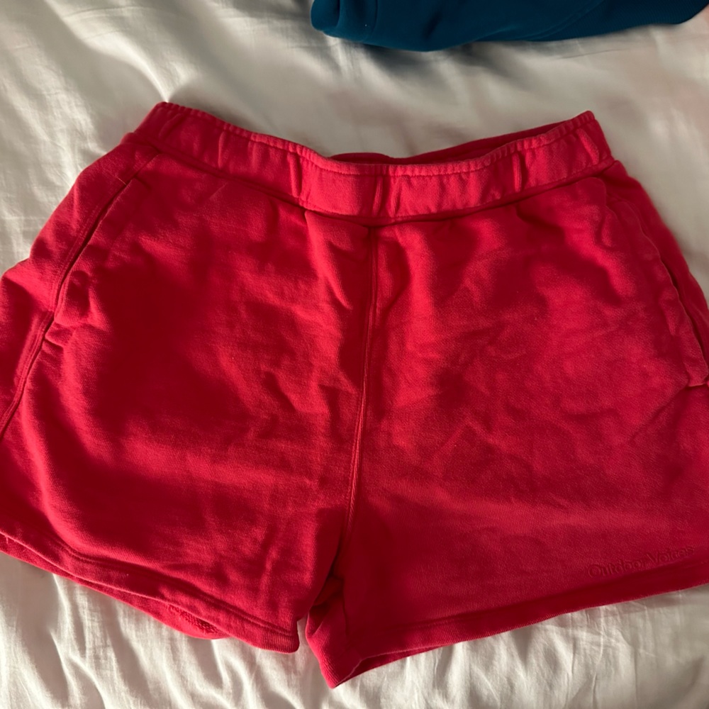 Outdoor voices shorts, elastic waistband